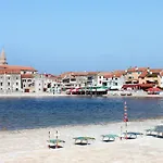 Apartments With A Parking Space Umag - 7126